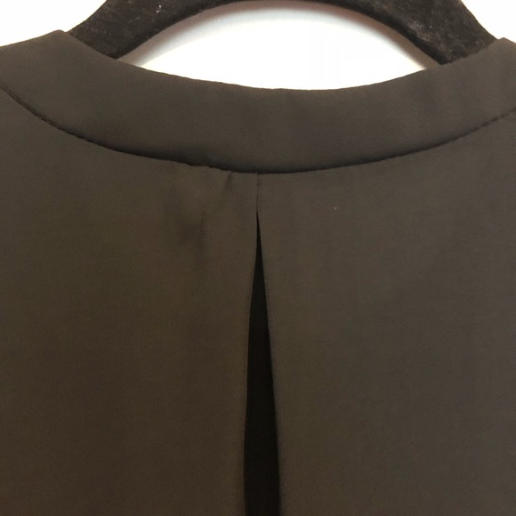 🏆HP🏆 Black V Neck Top - Picture 7 of 7